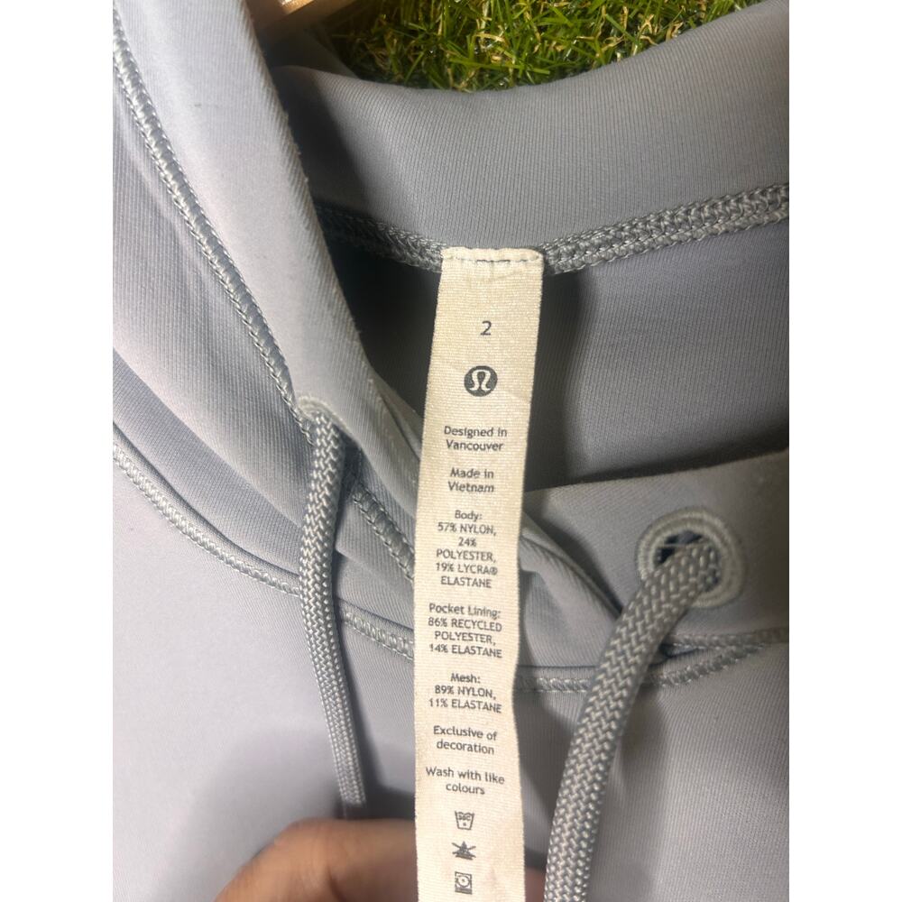 Lululemon Challenge Round Hoodie Rhino Gray Athleisure Pullover Cropped Size 2 - Picture 7 of 10